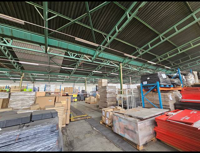4,318M² WAREHOUSE TO LET IN ISANDO